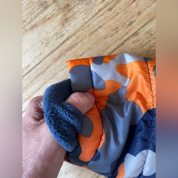 Lands' End Camouflage puffy sherpa lined thumbhole coat - Picture 5 of 9